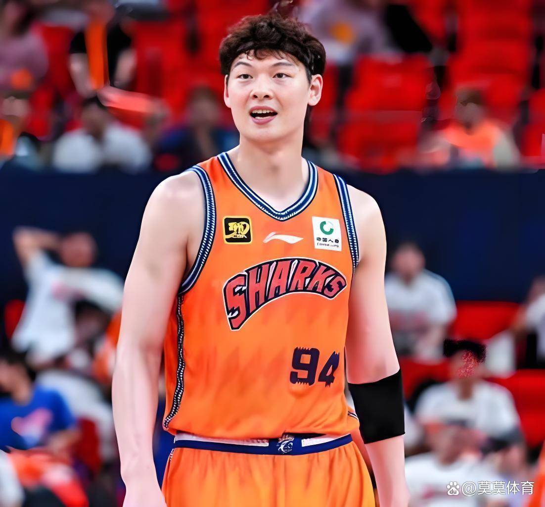 关于赛后国王杯焦点战,山东男篮外线爆发,态度坚定,团队化学反应显著的信息 关于赛后国王杯焦点战,山东男篮外线爆发,态度坚定,团队化学反应显著的信息