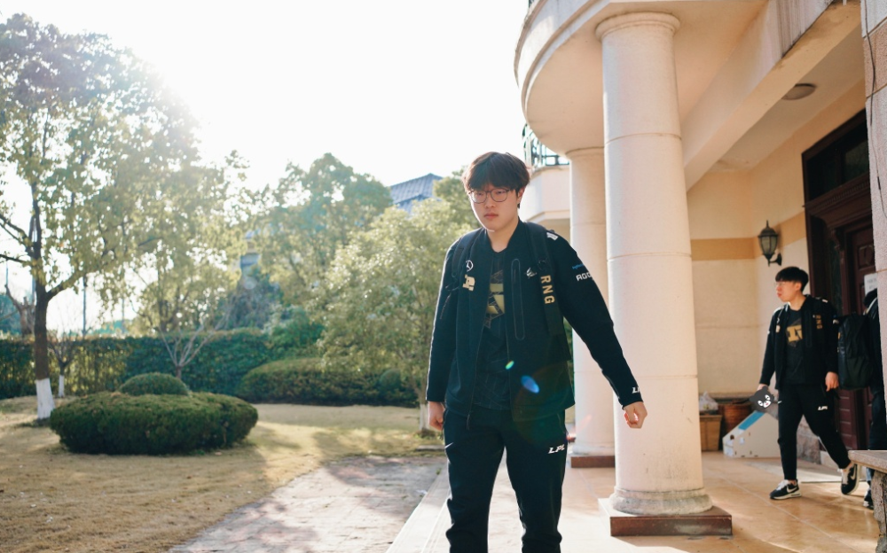 包含浓眉哥关键节点势不可挡，RNG带队取胜！的词条